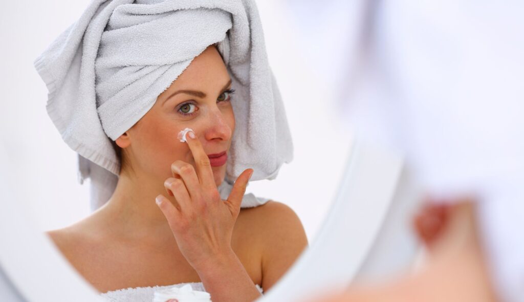 Visibly reduces fine lines and wrinkles